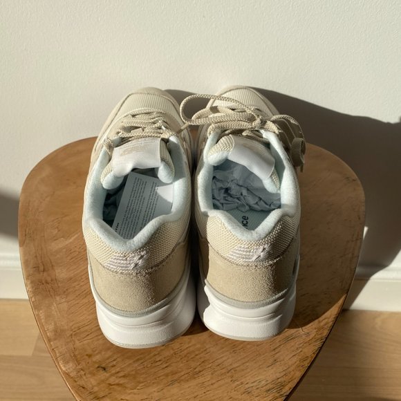 New Balance Women's 997H V1 Sneaker Timberwolf/White - Picture 5 of 7